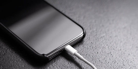10 tips om hvordan du kan forlenge batterilevetiden på mobilen din.