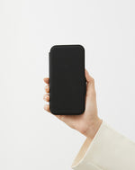 IDEAL OF SWEDEN Folio MagSafe Wallet iPhone 15 Pro Black